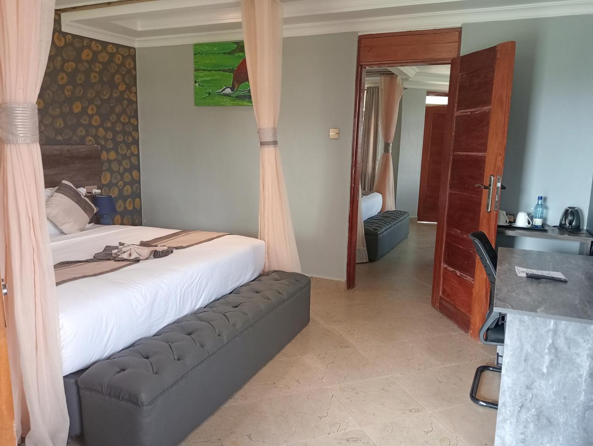 Jaqanaz Resort Naro Moru ภายนอก รูปภาพ